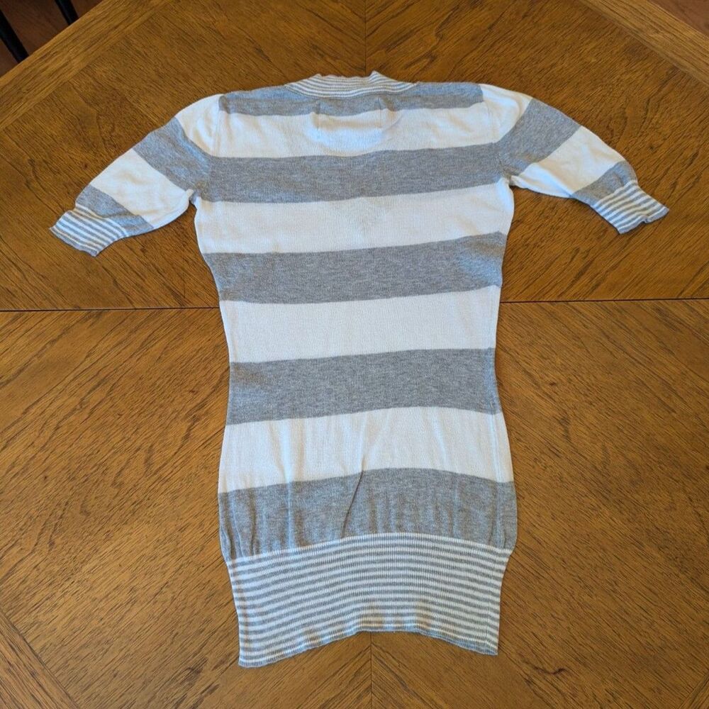 Y2K Grey White Striped V-Neck Short Sleeve Summer Sweater Size Small - Picture 3 of 6
